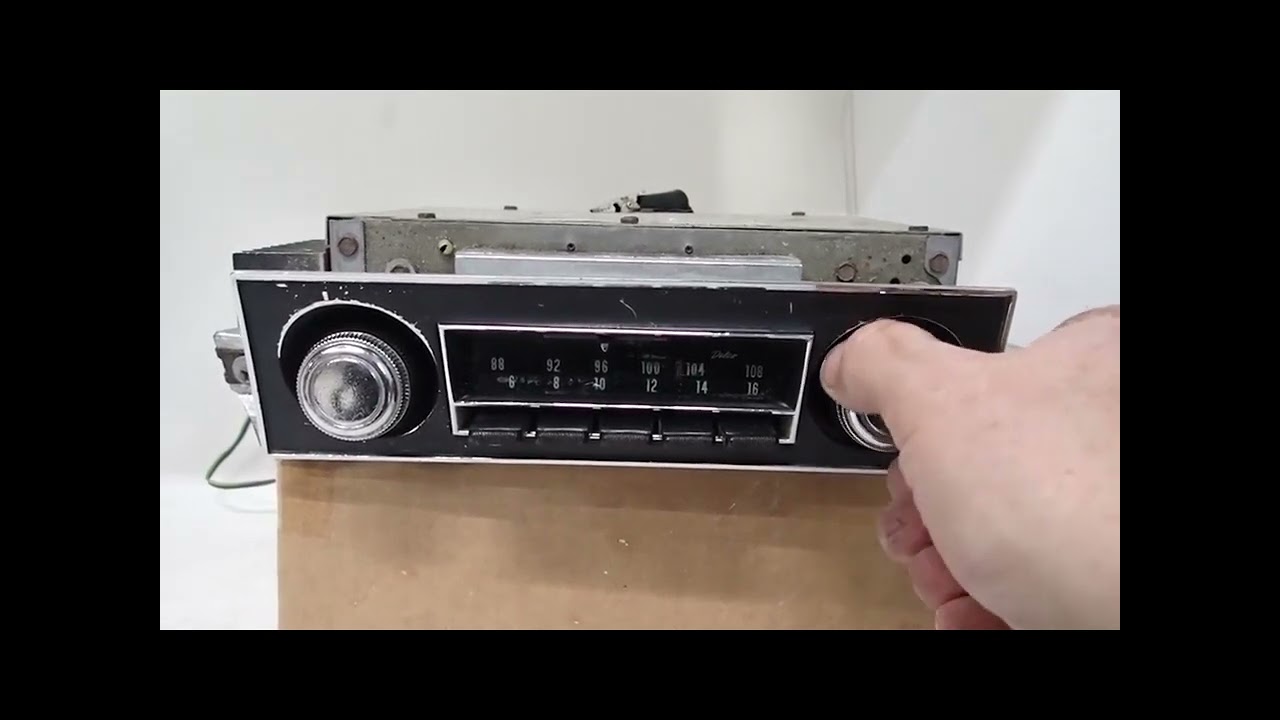 986824 1967 F Body AM FM Radio x264