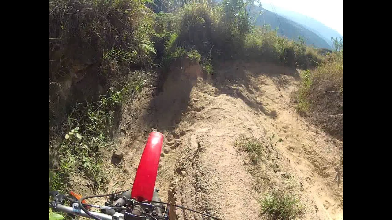 Enduro Life yamaha calibmatic 175, trocha, pantano y un descenso sabroso