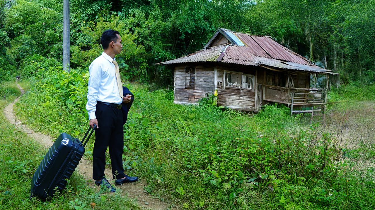 Young CEO Leaves City Life to Live Off-Grid in the Forest | No Power, No Modern Life