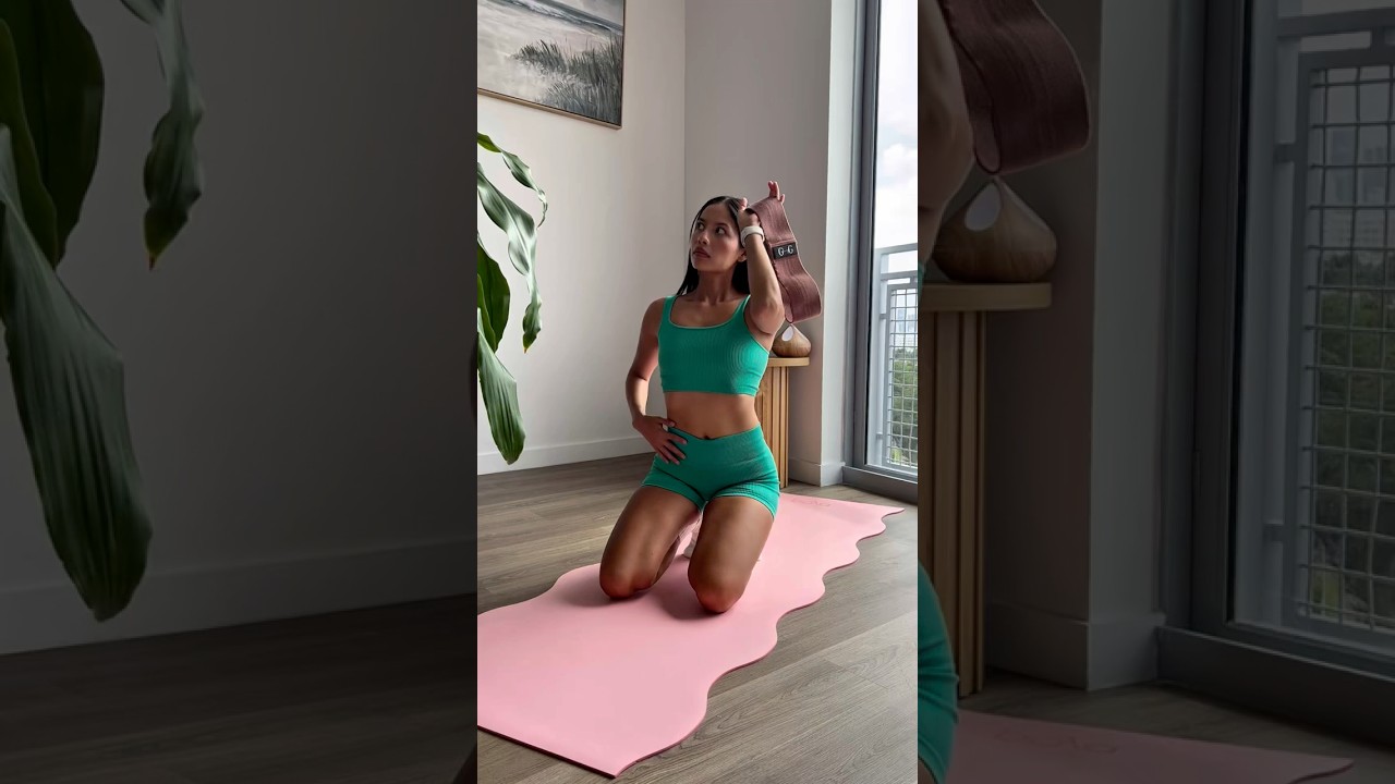 Pilates inspired | resistance band workout at home🏡#shorts #pilatesworkout #resistancebandworkout
