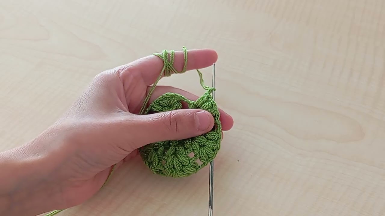 Tığ İşi Dekoratif Yaprak Motifi – Çeyizlik ve Hediyelik Model