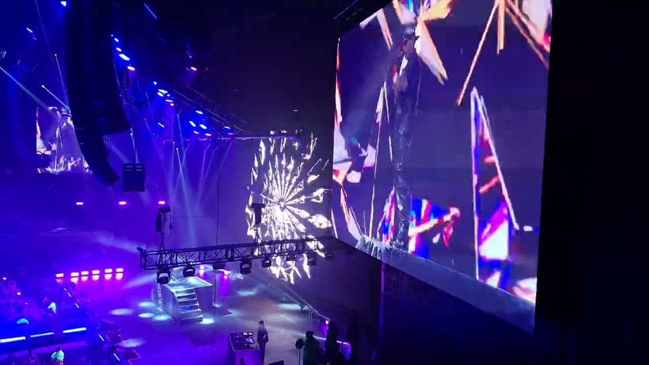 C.R.O - ROCK AND ROLL (VIVO MOVISTAR ARENA 2025)