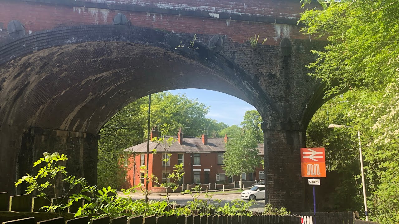 GODLEY TO ROMILEY WALK