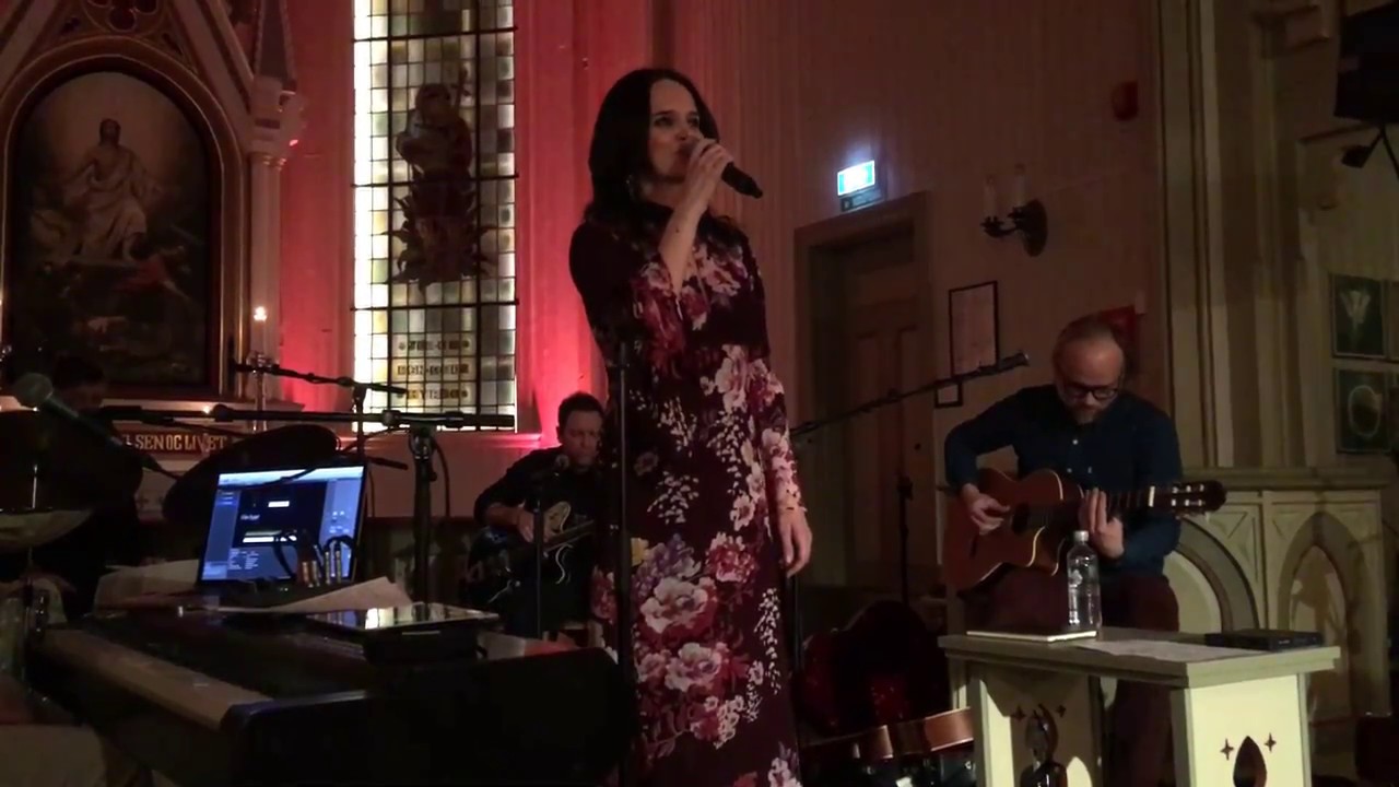 Karin Okkenhaug | I dine øyne | Færvik kirke