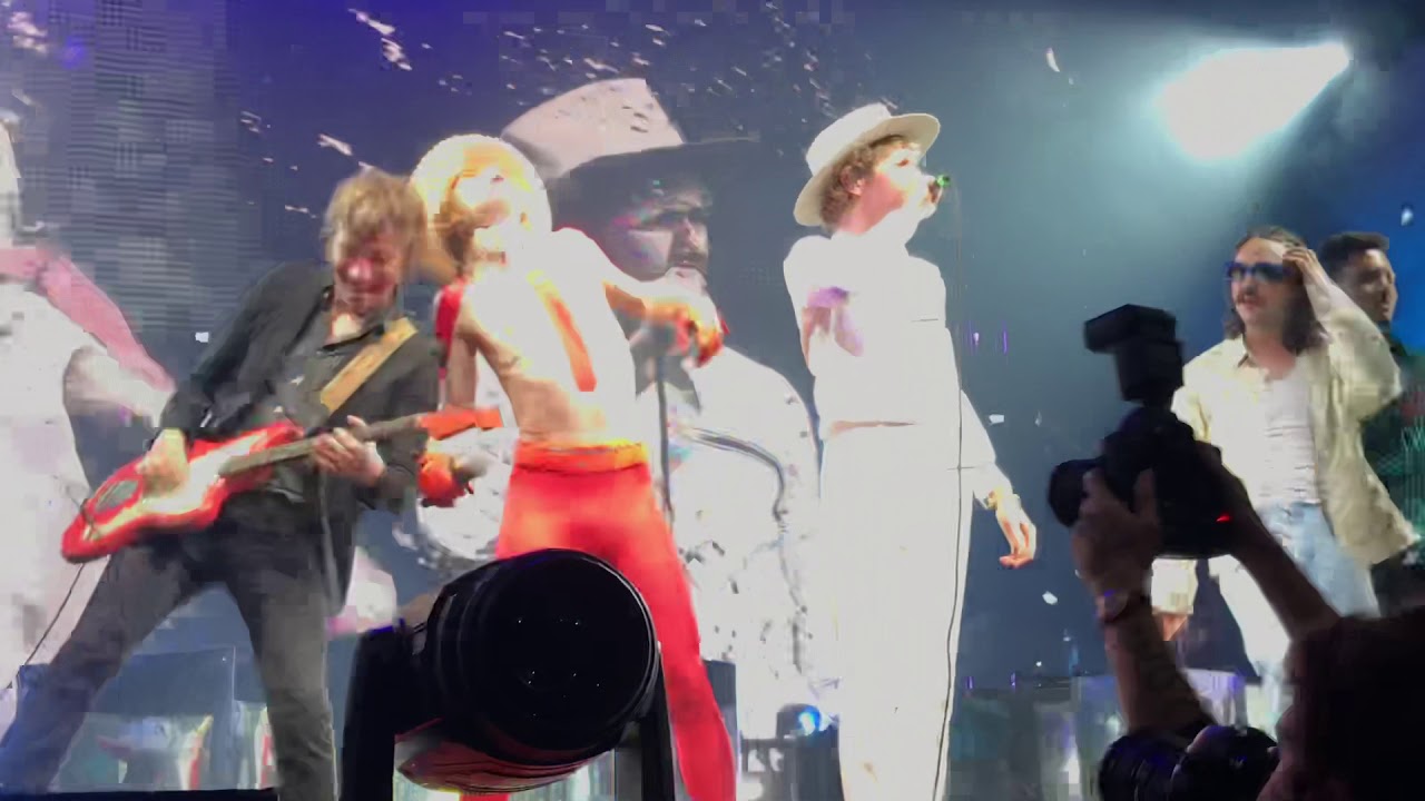 Beck - Where It’s At (Reprise) • PNC Music Pavilion • Charlotte, NC • 8/25/19