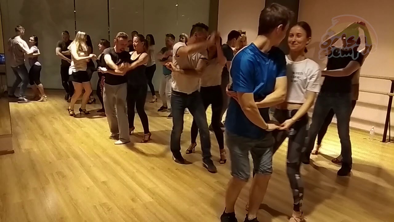 Bachata by Mariusz & Gosia @ Salsa Siempre Poznań (Poland)