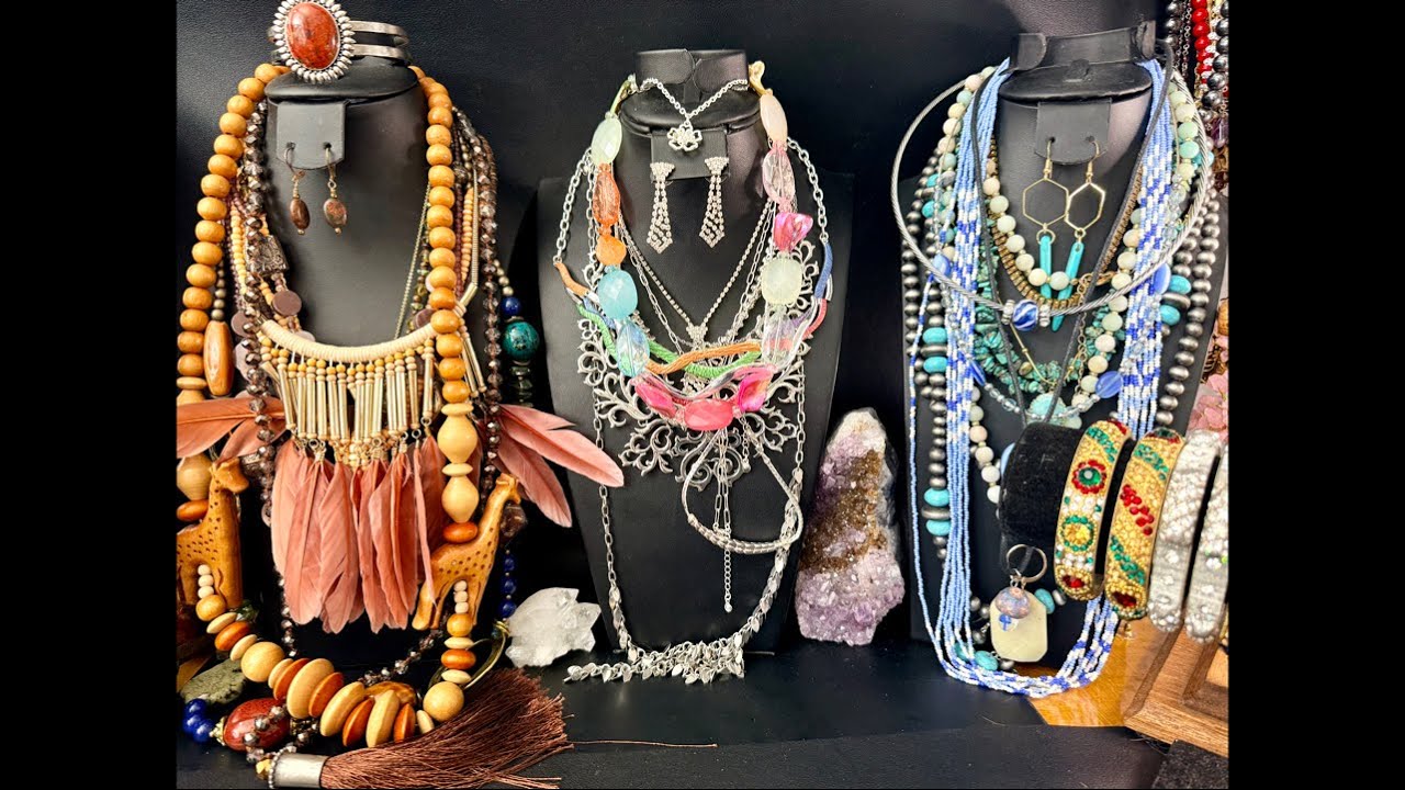 Cali Mom Collects is live!
