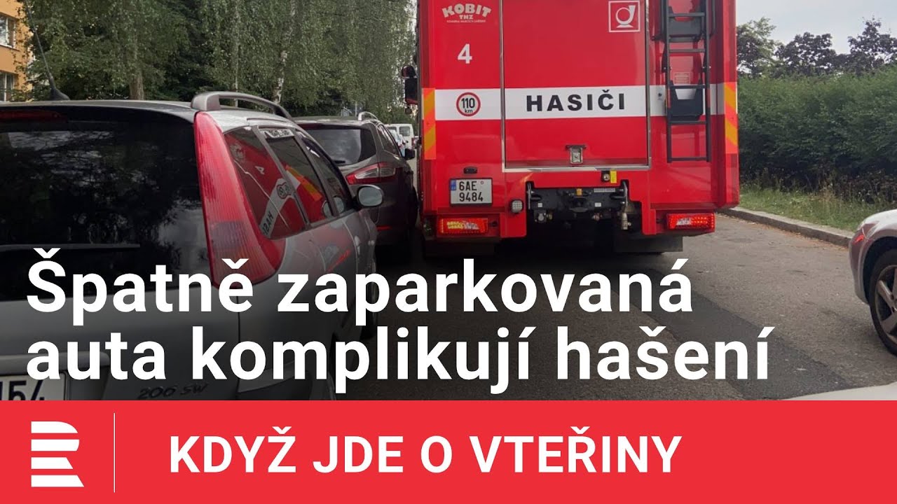 Když jde o vteřiny: Špatně zaparkovaná auta komplikují zásahy hasičů