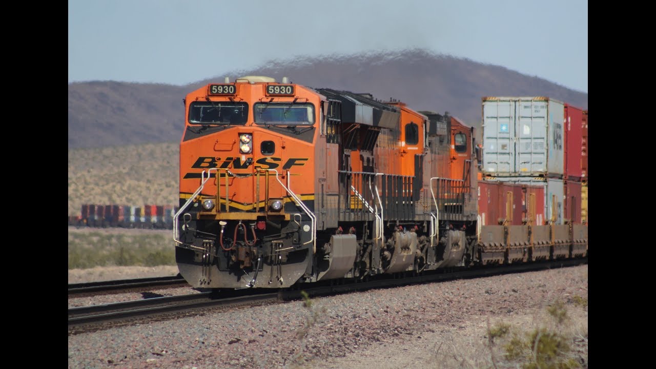 BNSF Freight Trains across the Desert! Railfanning BNSF's Needles Sub from Daggett to Ash Hill