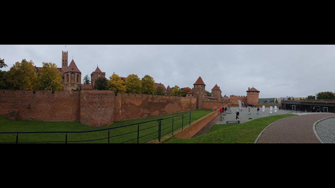 Потягом до Мальборку / Найбільша фортеця у світі