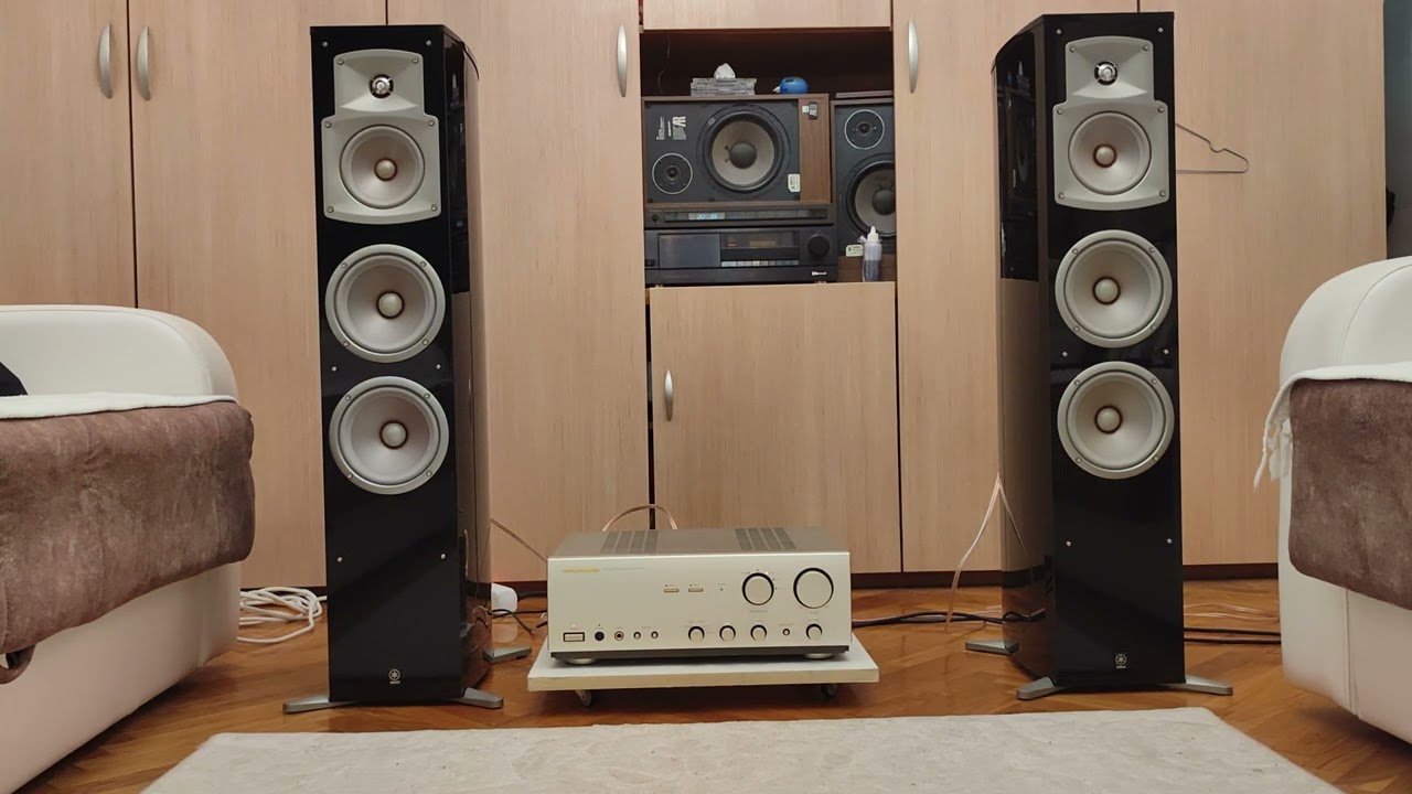Yamaha ns 555 & marantz pm 68 Phill Colins