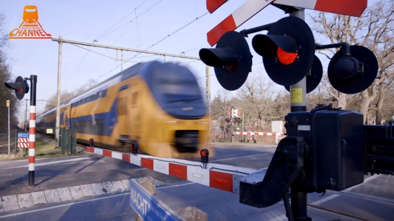 DUTCH RAILROAD CROSSING - Maarsbergen - Woudenbergseweg