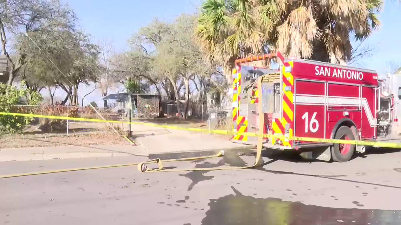 LIVE | Fire near the River Walk Mission Reach just south of Confluence Park