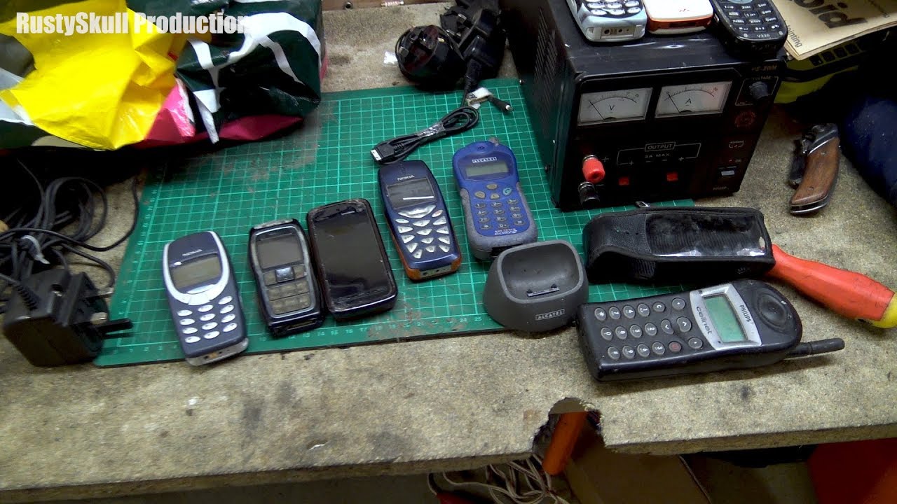 Really Old Mobile Telephones - RustySkull Productions