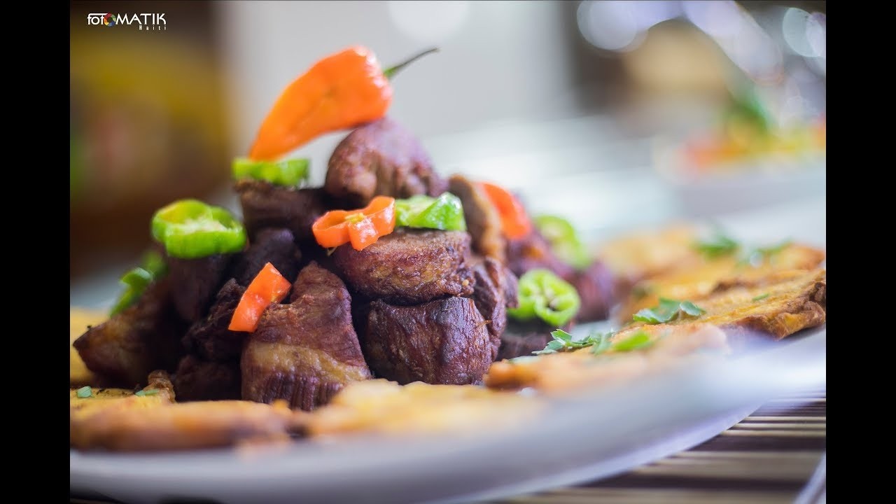 Resèt GRIYO + pikliz ak bannann peze   Haitian porc griot