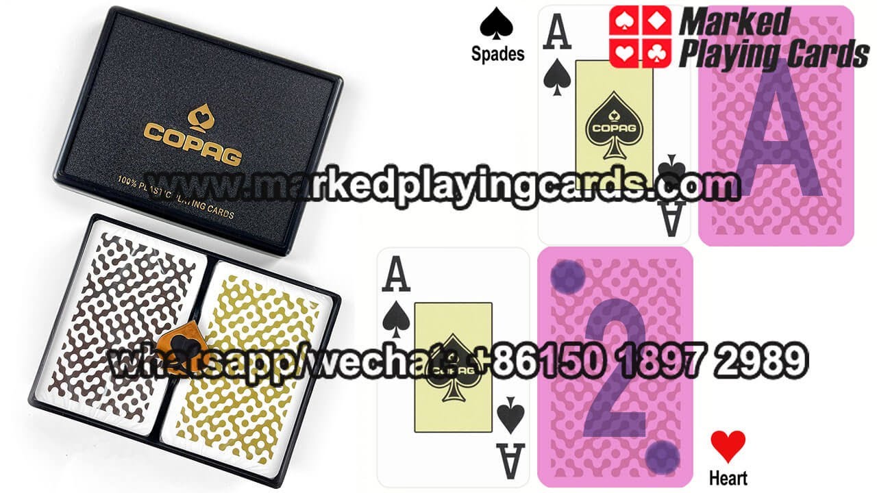 Cartas de p&oacute;quer marcadas con tinta luminosa de clase Copag de Brasil