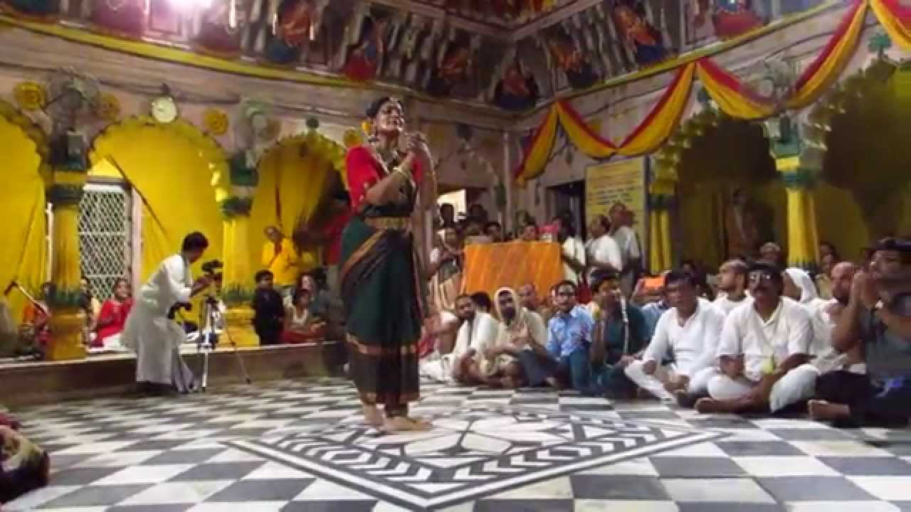 Geeta Chandran at Radha Raman Temple 03 - Bharatanatyam