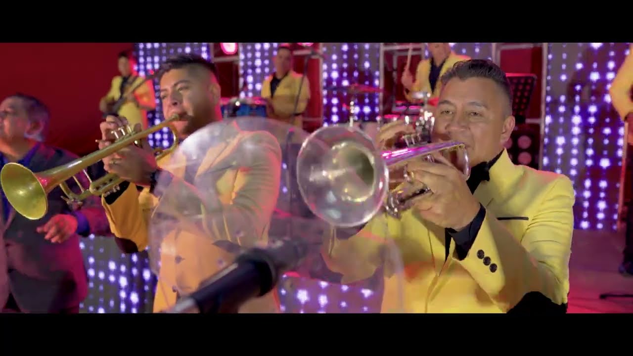 UN IDIOTA | EN VIVO | EL COMBO LOCO DE MIKE RODRIGUEZ | LAS MEJORES CUMBIAS