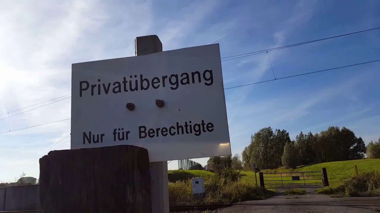 6x Bahnübergänge mit Bitte Klingel-Anrufschranke  & Privat Railroad Crossings-!-Spoorwegovergang