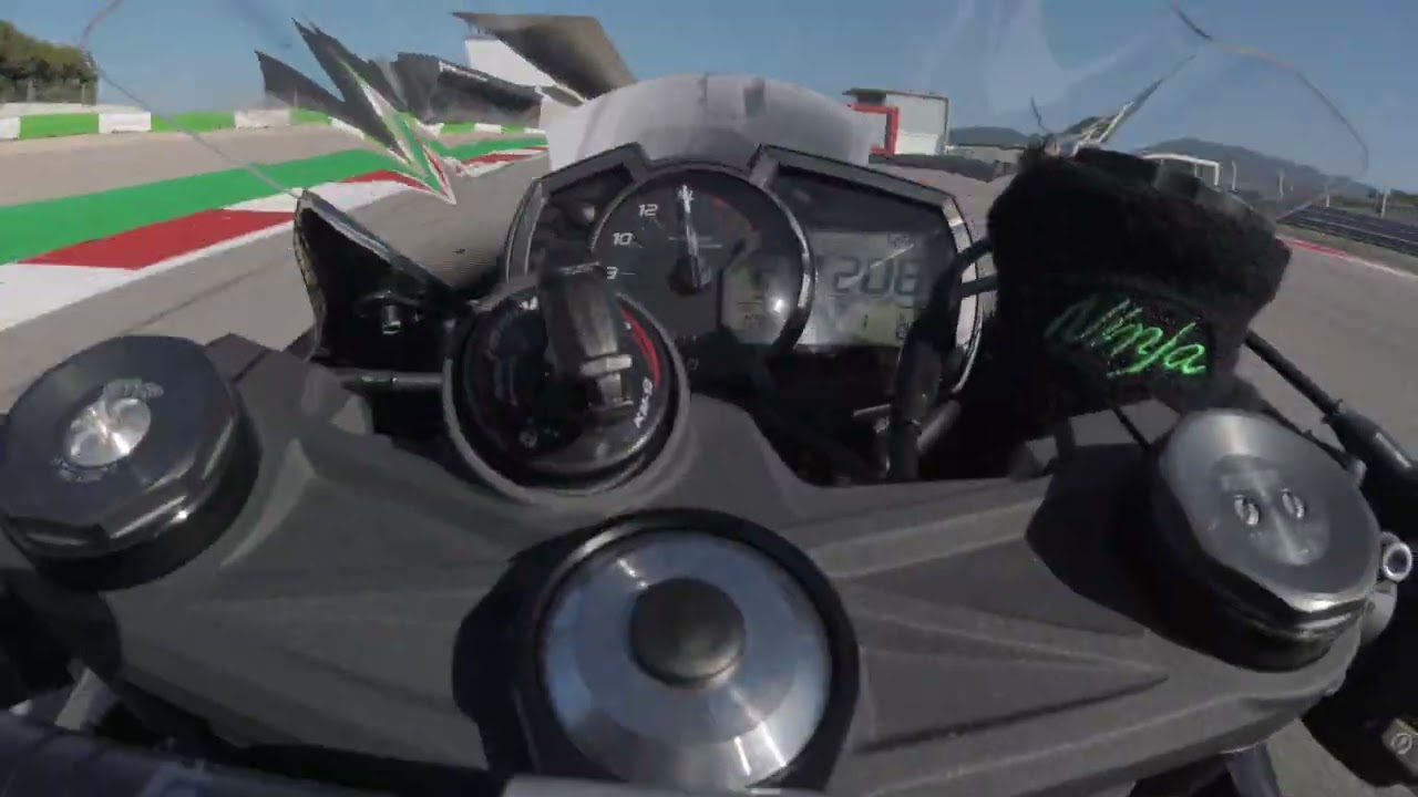 Back to Portimao - ZX6R chasing two Yamahas R1