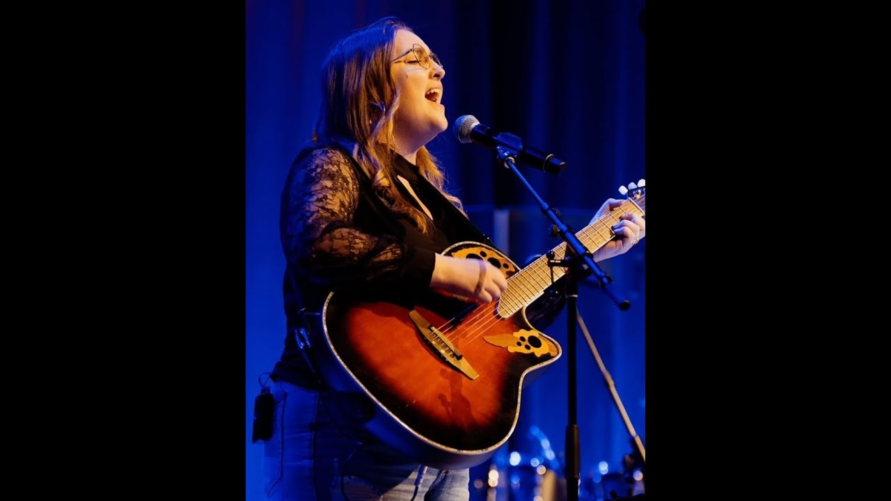 Julia Penner Leading Worship at A Worship Experience 2024