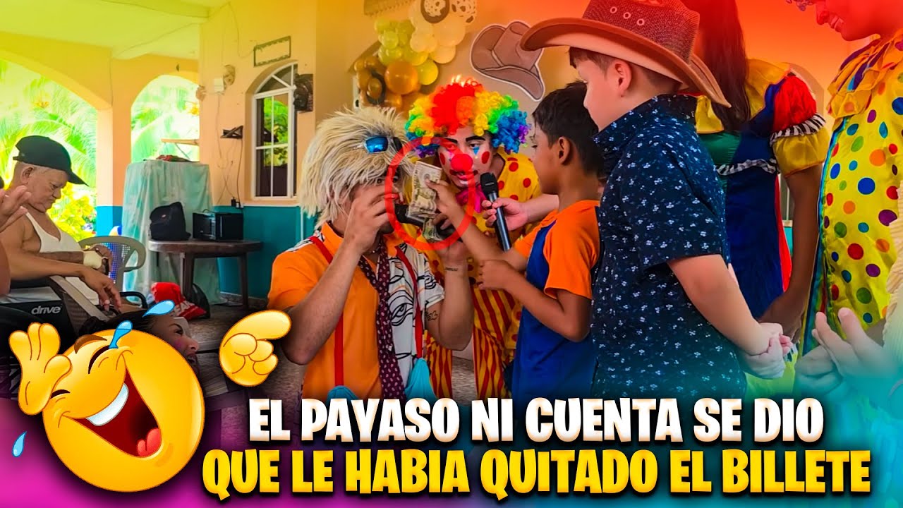 Este payaso quedo burlado cuando el niño le quito el billete de $50