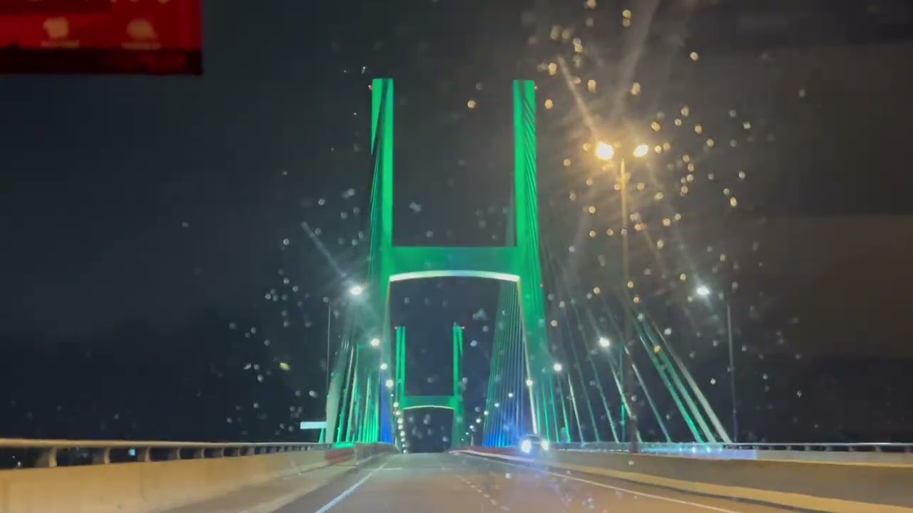 Lampu warna warni jembatan jepak bintulu