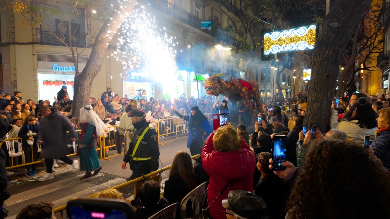 VLOG 7 Праздник Трех Королей в Валенсии / Cabalgata de Reyes 2024 en Val&egrave;ncia