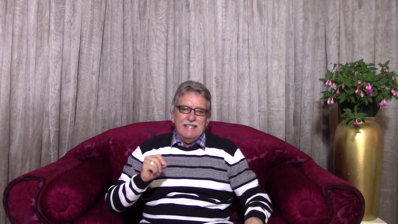 Wat noem u Hom  God of Here Deel 1 in Afrikaans by Professor Hannes Redelinghuys Ph D Eskat