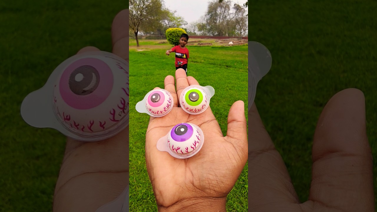 Eye bolls candy 😜🍍🍓🍏🍉😋#viral #cutebaby 🥰🤣 slippers 🩴 prank 🤣🤣#funny #video