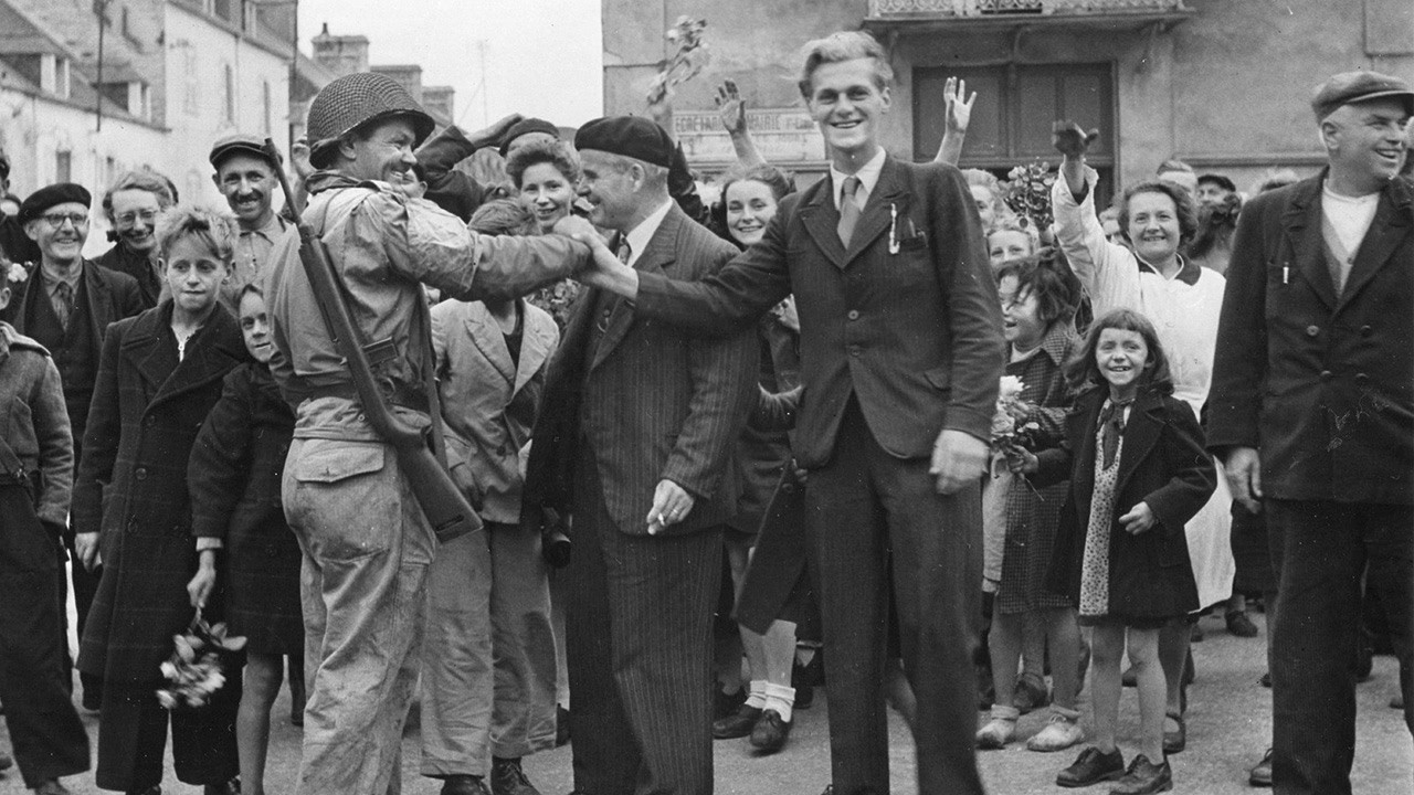 French Civilians Couldn’t Believe American Soldiers Finally Liberated Them