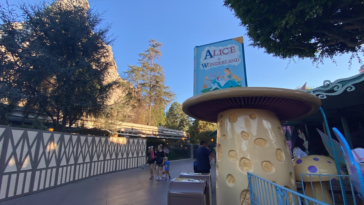 Alice in Wonderland Full Complete Ride with Low Light at Disneyland