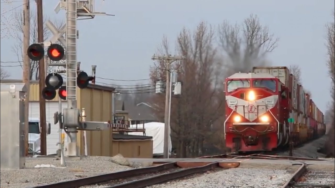 INRD rolls through Bargersville, IN and 2 CSX Mainline Trains