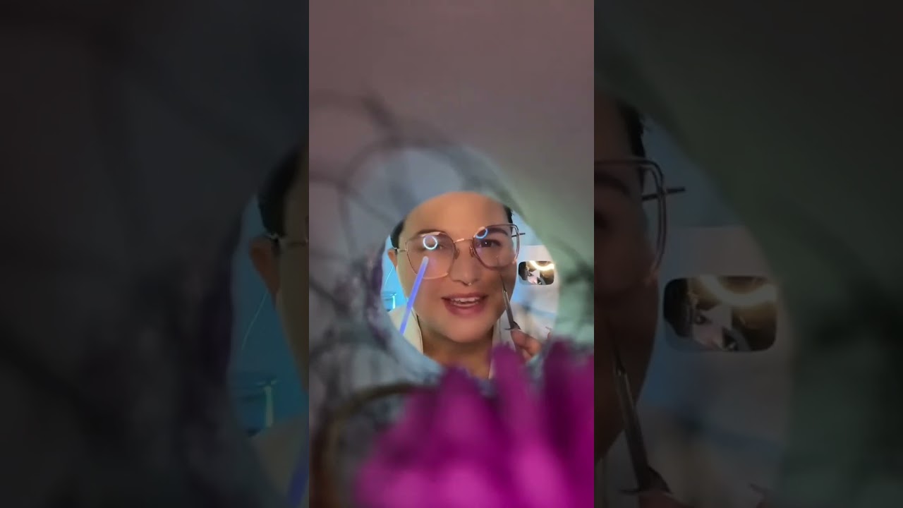 ASMR POV : T’as des ✨trucs✨ dans les oreilles 🤢 