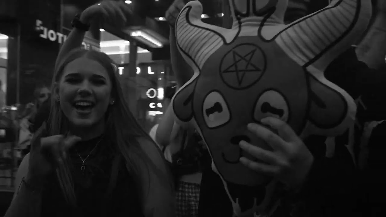 Huskii - Outro Freestyle (Official Music Video)