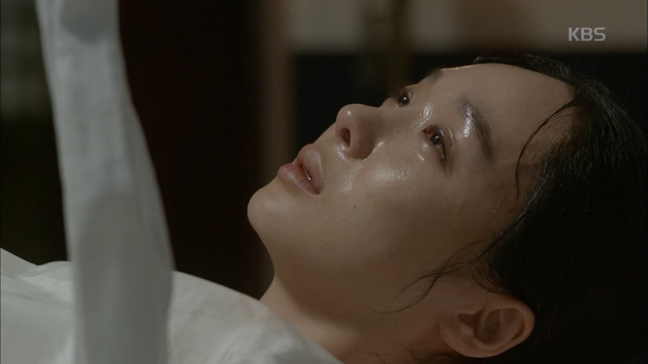 구르미 그린 달빛 - 한수연, 공주 출산에 ＂필요없다 치우거라＂.20161004