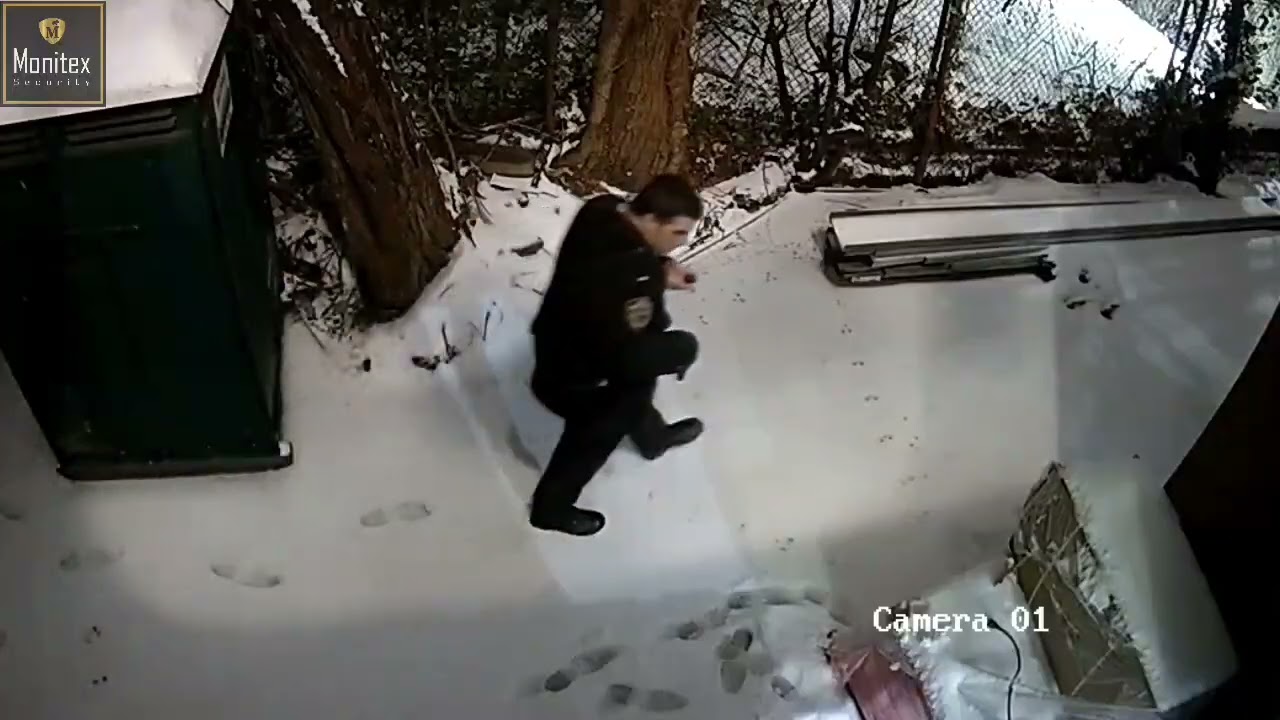 ❄️Fake Snow Worker Caught Stealing Tools 🚨