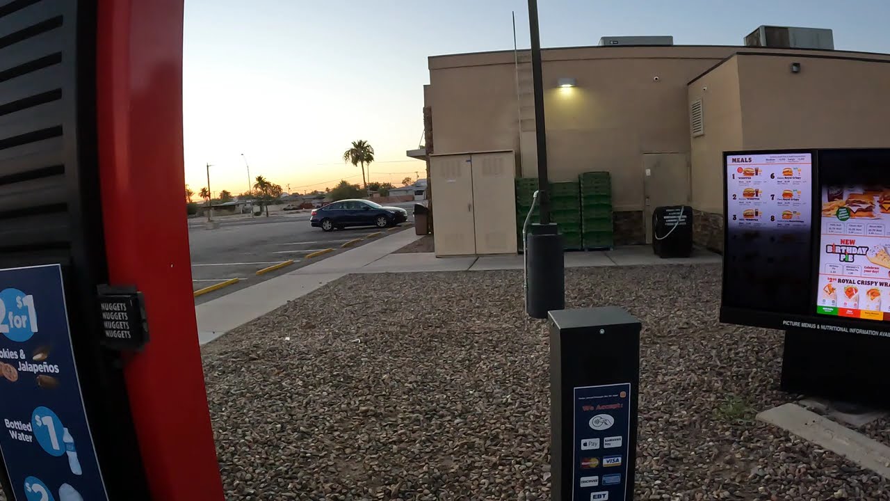 Wymiana koktajli Oreo na Whoppery, Burger King Drive Thru, 501 W Pima St, Gila Bend, Arizona, NGH...