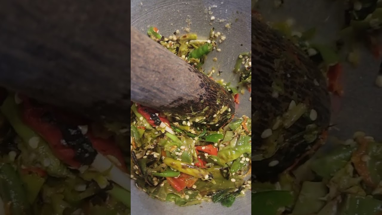 Learn how to make Laos Hot Pepper Sauce with Pork Grind แจ้วหมานเพัด