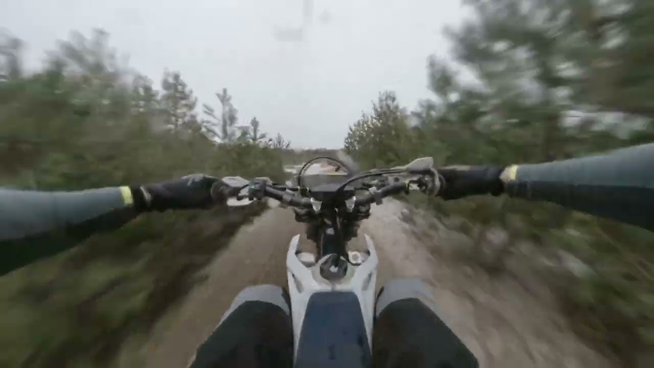 Video i en ny vinkel från vintercupen 2024 Karlsborg. Husqvarna Fe 250