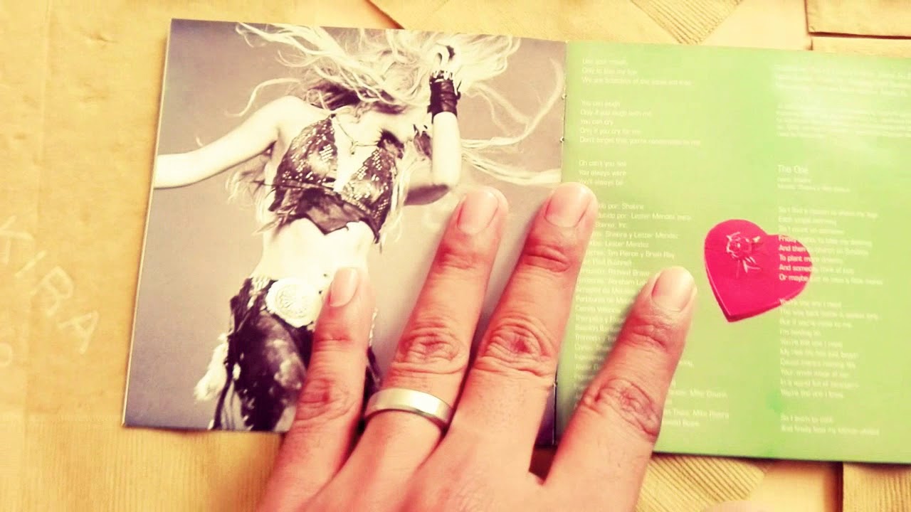 Unboxing - Shakira 