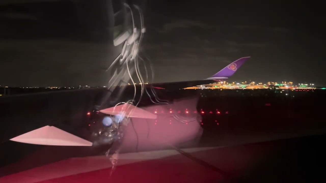 Thai airways economy class review Melbourne to Bangkok Suvarnabhumi international TG462