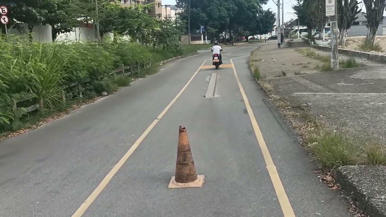 Como passar na prova de moto do Detran Niterói. instrutor Eliezer