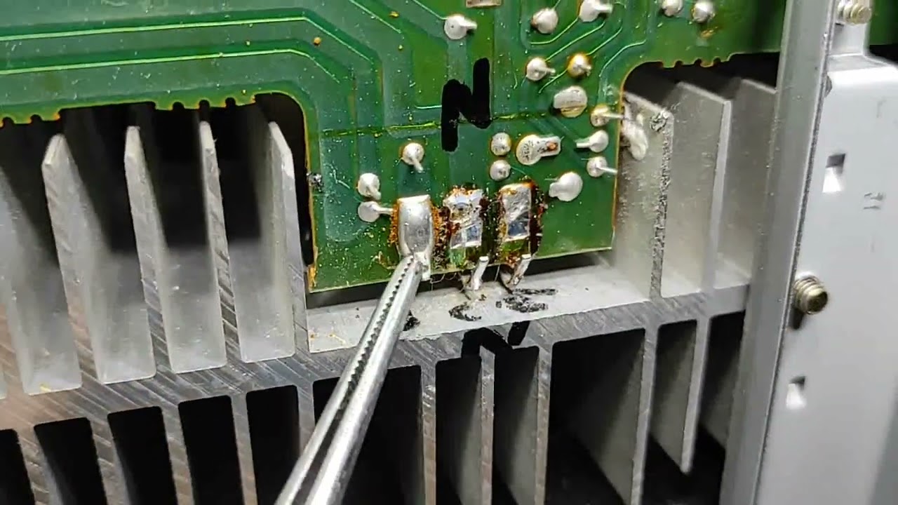 Amplifier repair Come si controllano i finali di un amplificatore, con il tester?
