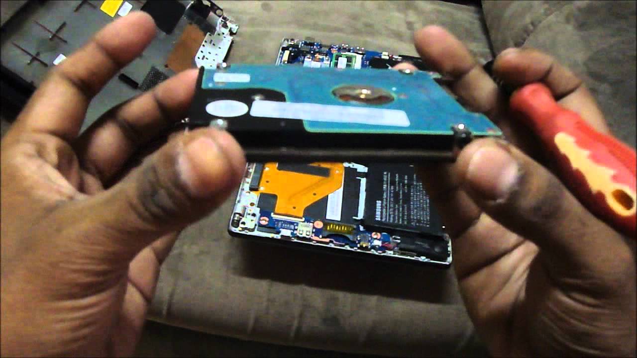 Как разобрать ультрабук Samsung Series 3 (NP350U2B) (HD) - Cursed4Eva
