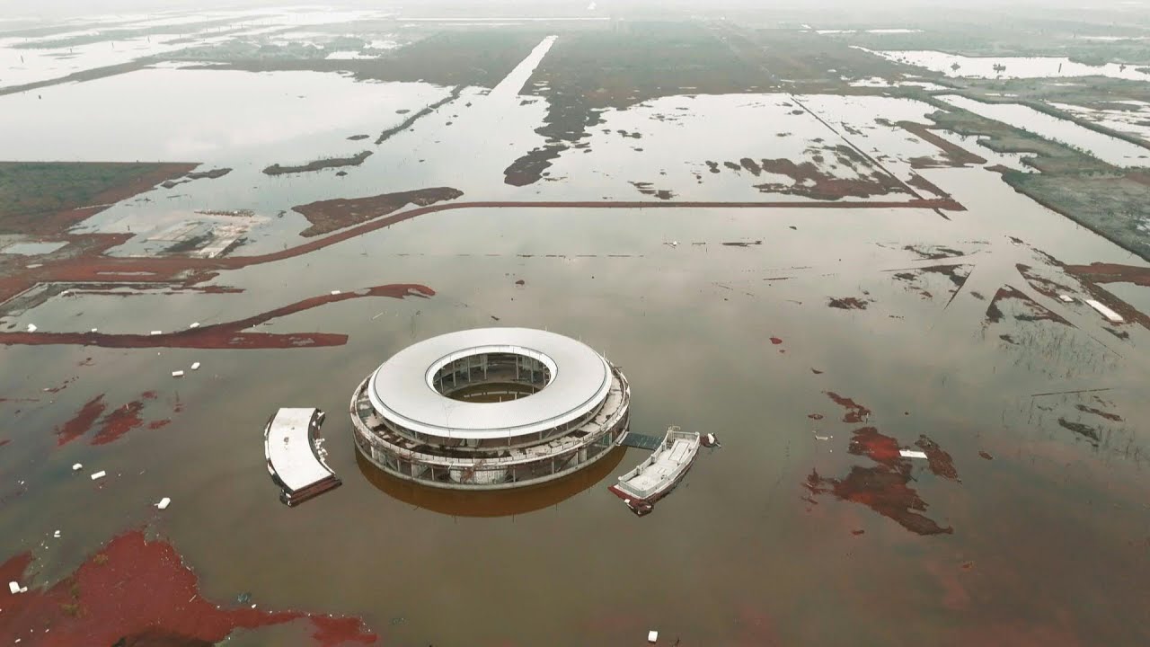 Mexico&rsquo;s Lake Texcoco overflows into abandoned airport site after heavy rainfall | AFP