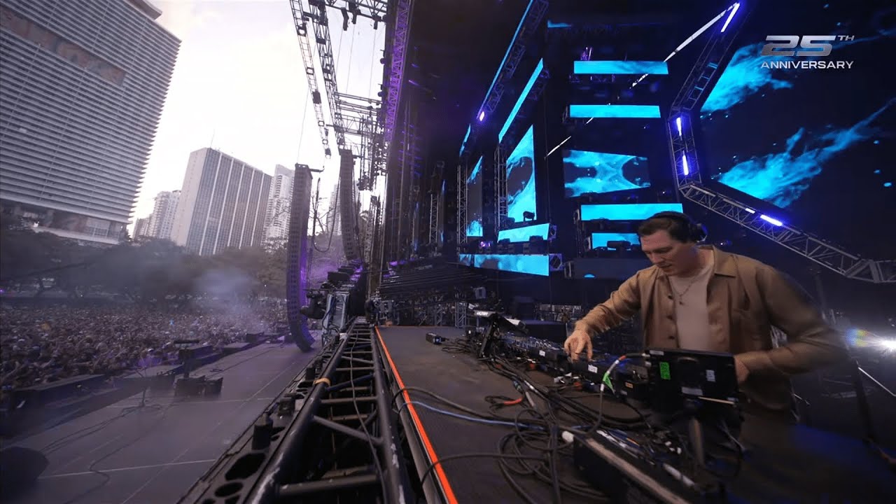 Bad Bunny - DtMF (Ti&euml;sto Remix) | Ultra Music Festival Miami 2025