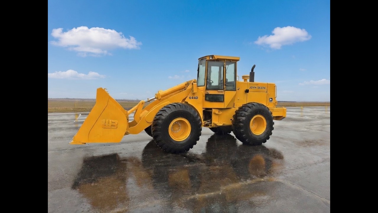 John Deere 644D Bucket painted  - Timelapse