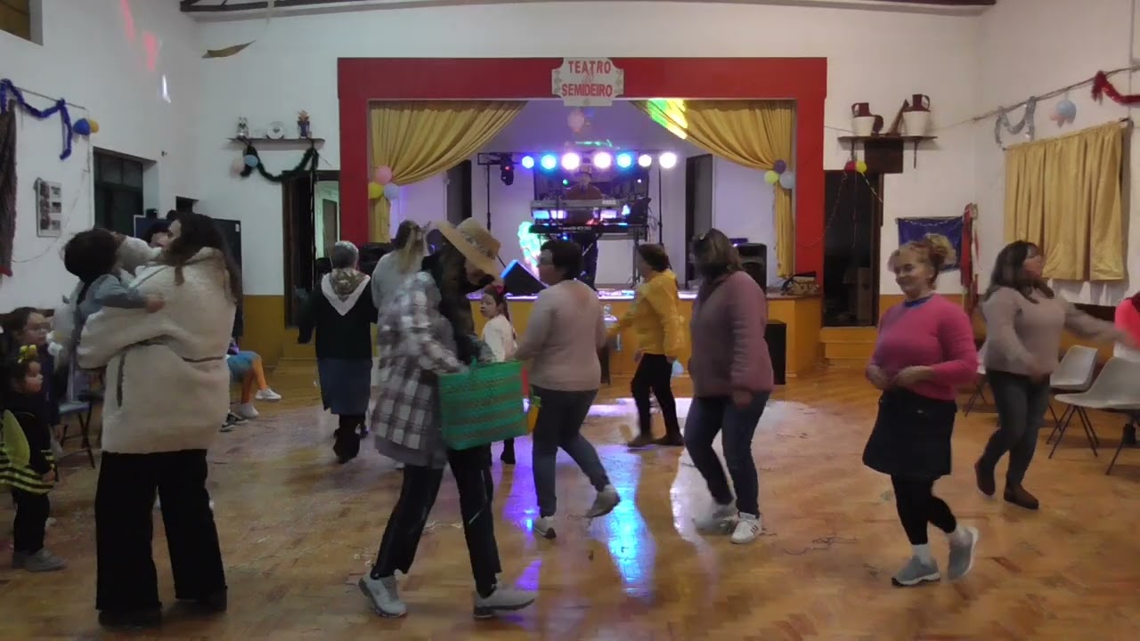 BAILE DE CARNAVAL EM SEMIDEIERO COM CARLOS PINTO  16 02 2026 5