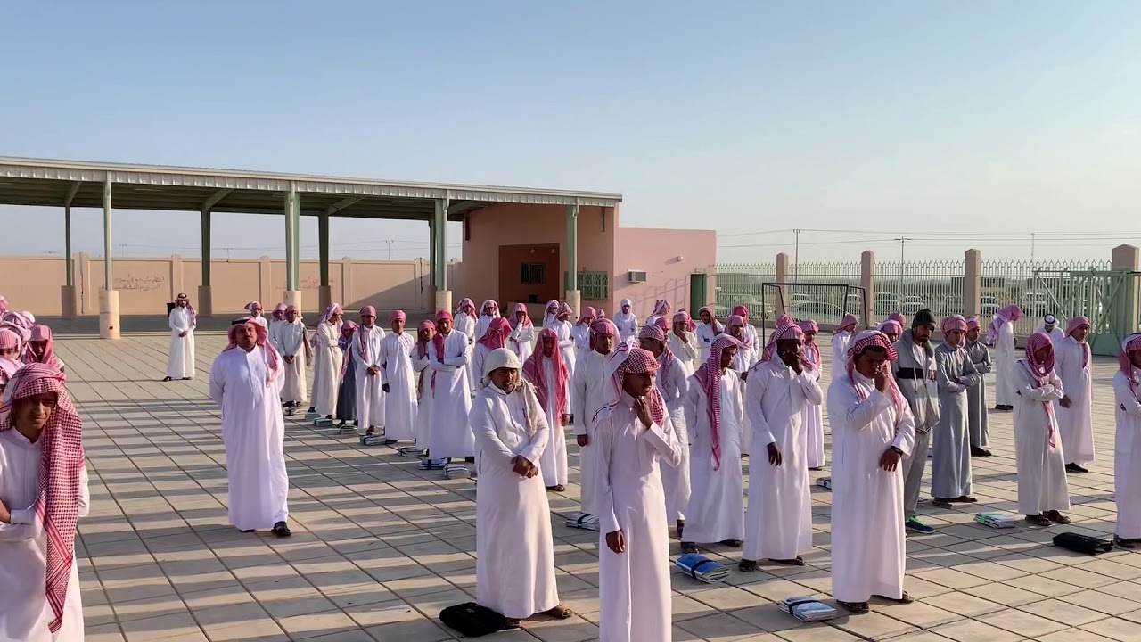 #الفيديو_الثاني اليوم العالمي للمعلم 2019  بثانوية خالد بن الوليد بـ كرا